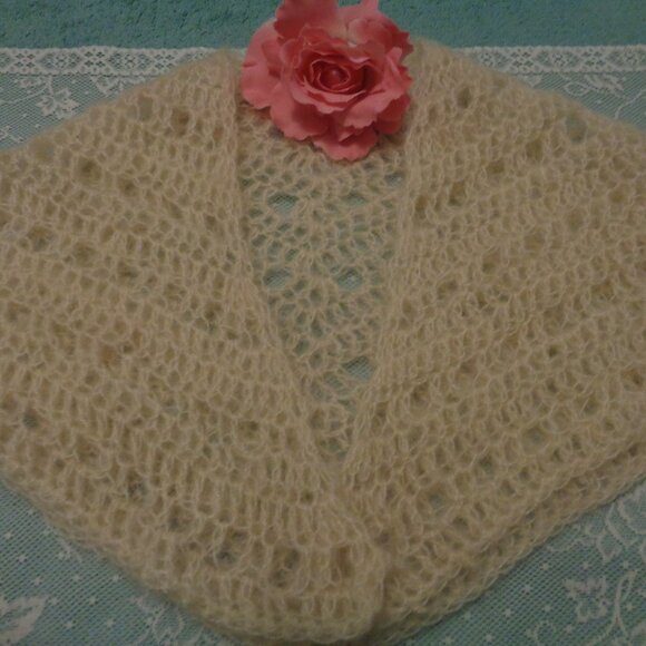 VINTAGE RETRO HANDMADE Wooly Mix Smaller Pretty Shawl - Picture 2 of 4